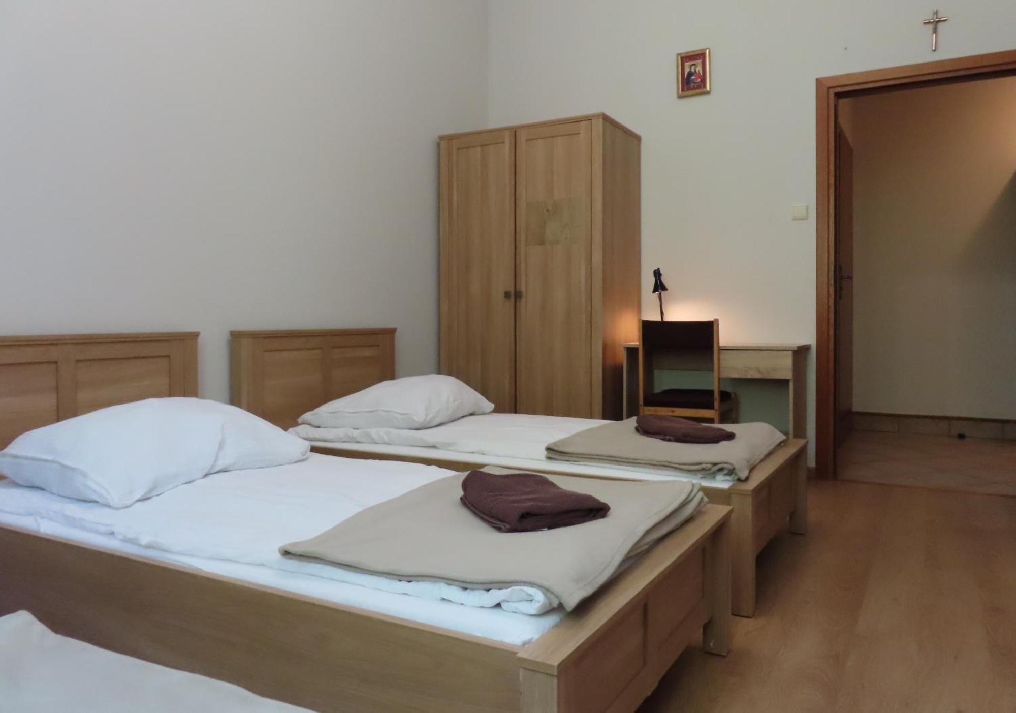 Hotel Dobry Zakatek Dom Rekolekcyjny à Konstancin-Jeziorna Extérieur photo